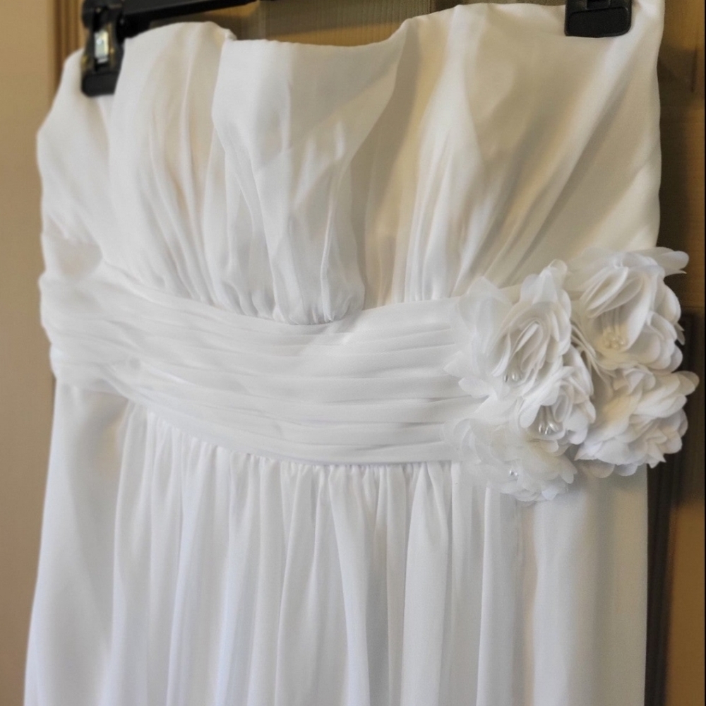 Wedding dress from David's Bridal size 12 NWT strapless